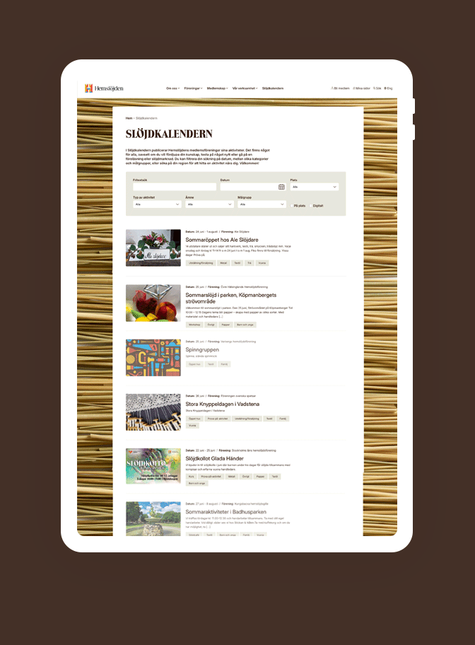 Ipad som visar Hemslöjdens sljöjdkalender